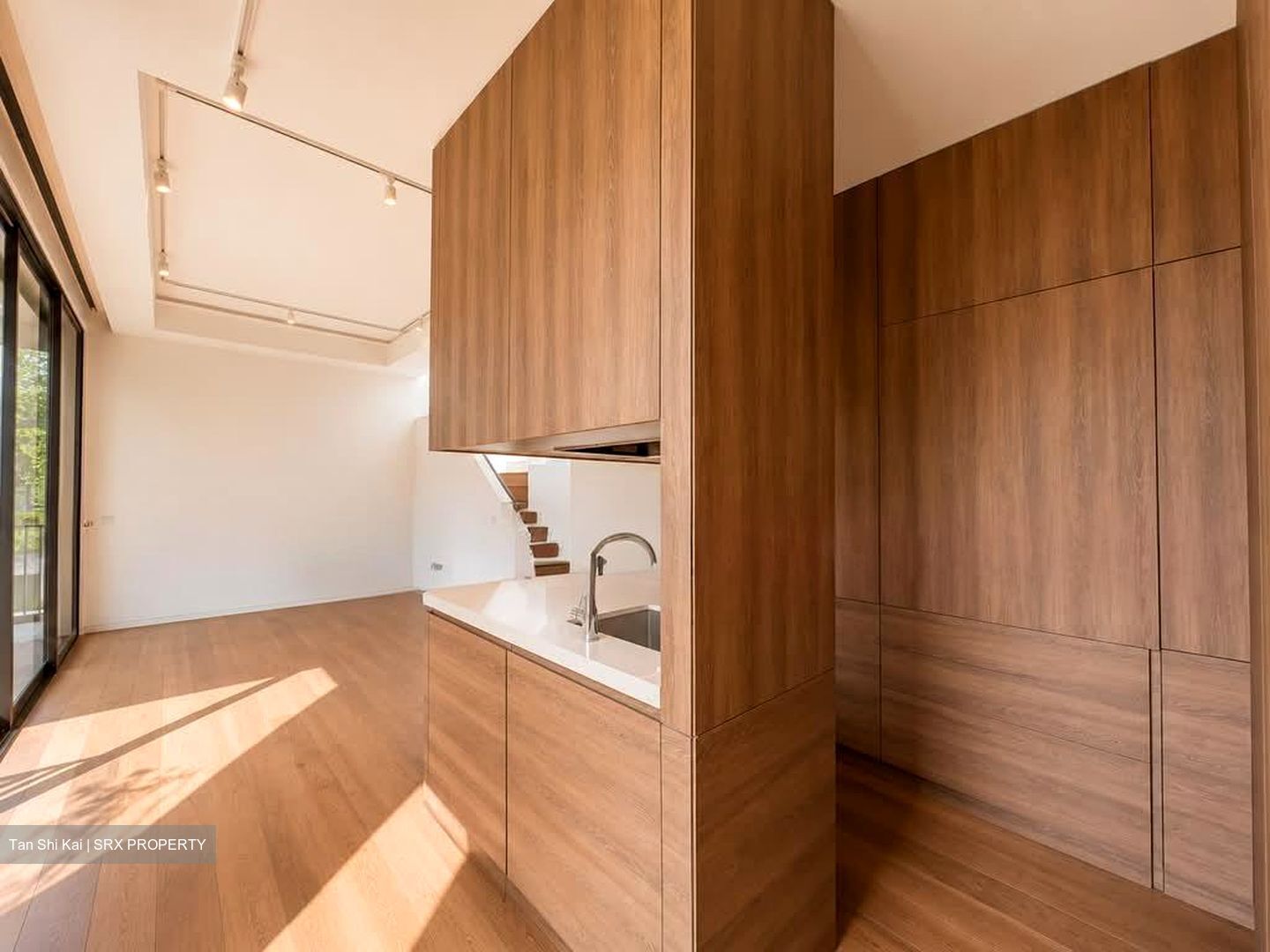 10 Evelyn (D11), Apartment #581305381